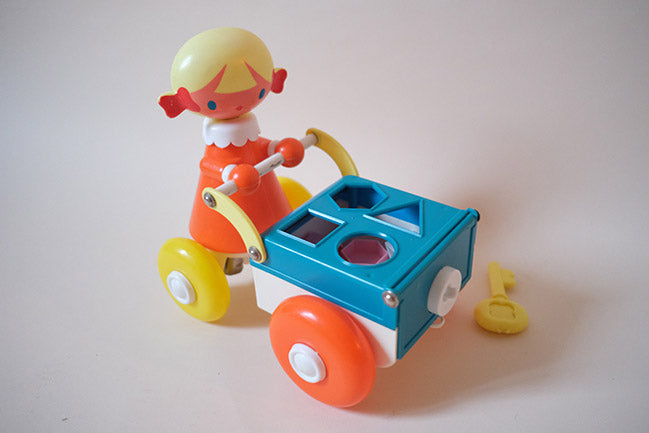 Chariot à tirer Petite Fille - Années 80 -  EDUCALUX - Collector